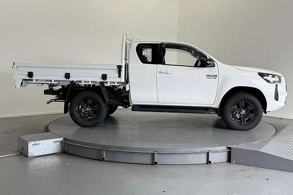 2024 Toyota Hilux SR GUN126R 4X4