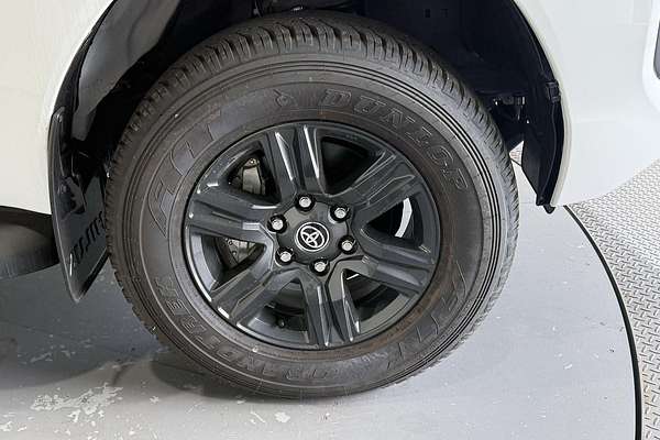 2024 Toyota Hilux SR GUN126R 4X4