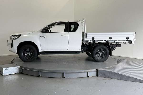 2024 Toyota Hilux SR GUN126R 4X4