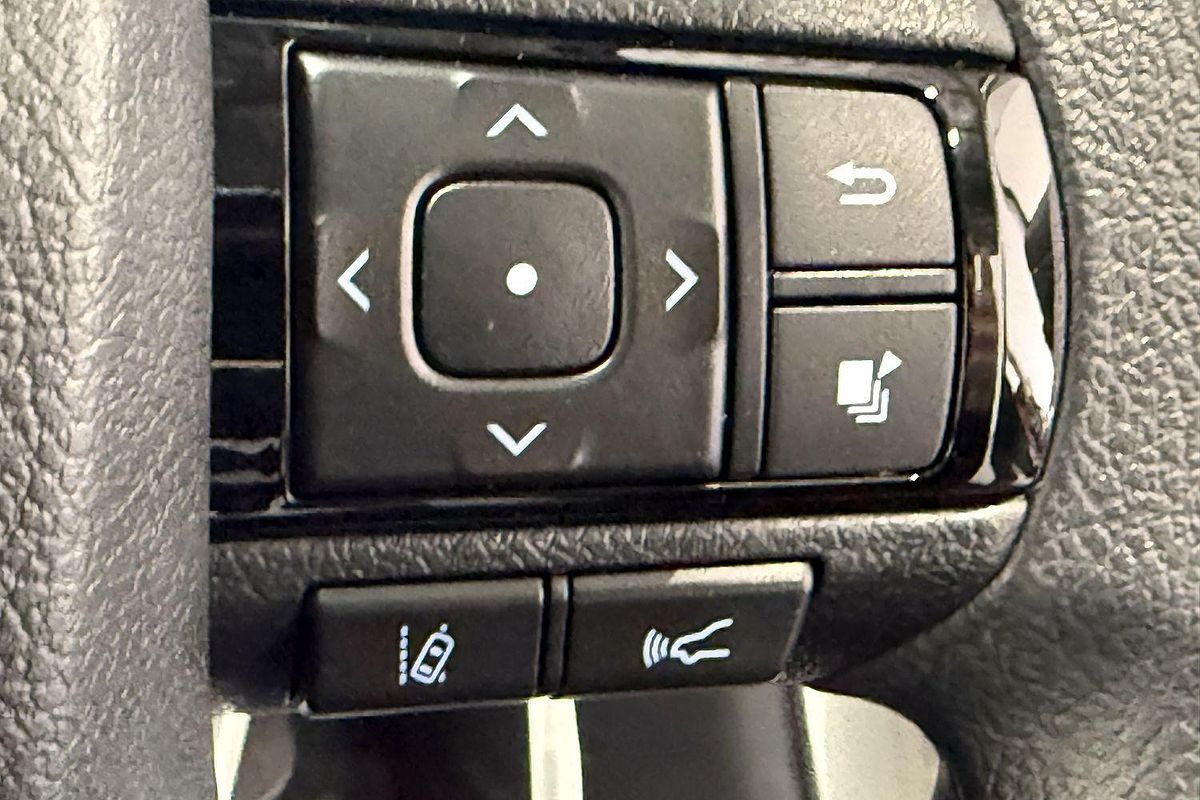 2024 Toyota Hilux SR GUN126R 4X4