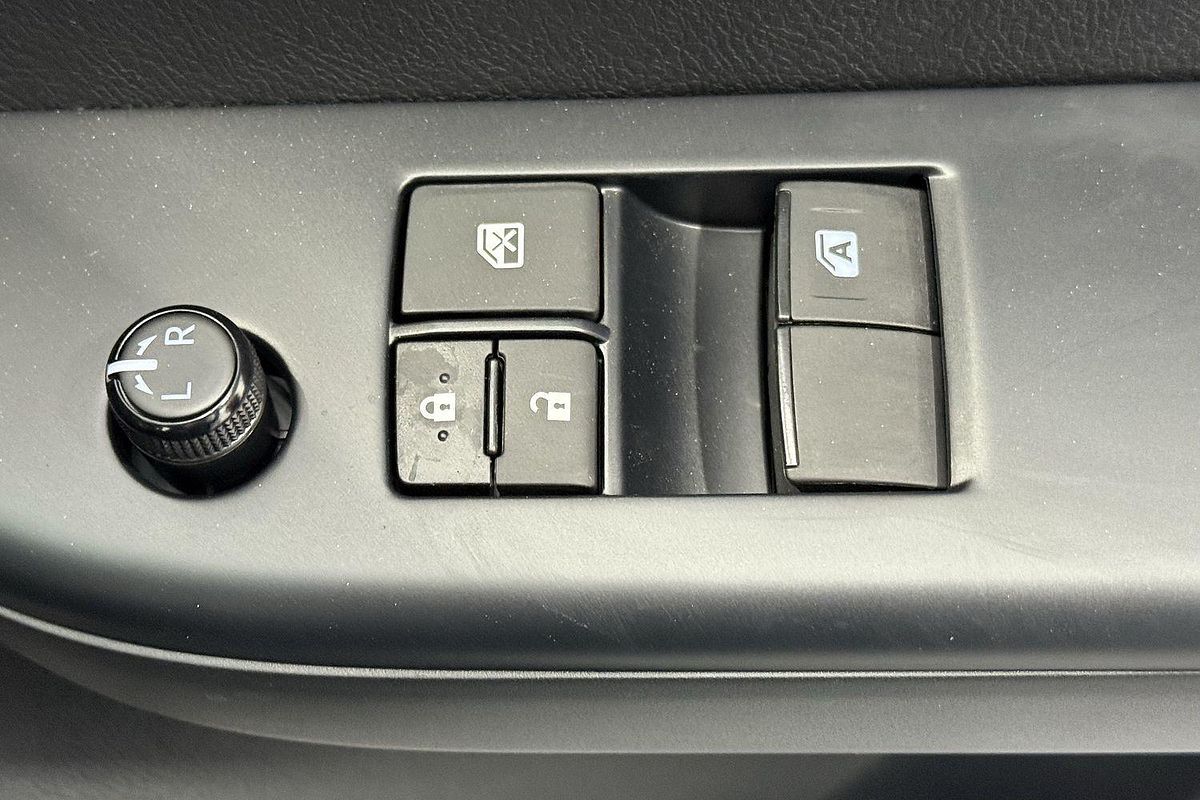 2024 Toyota Hilux SR GUN126R 4X4