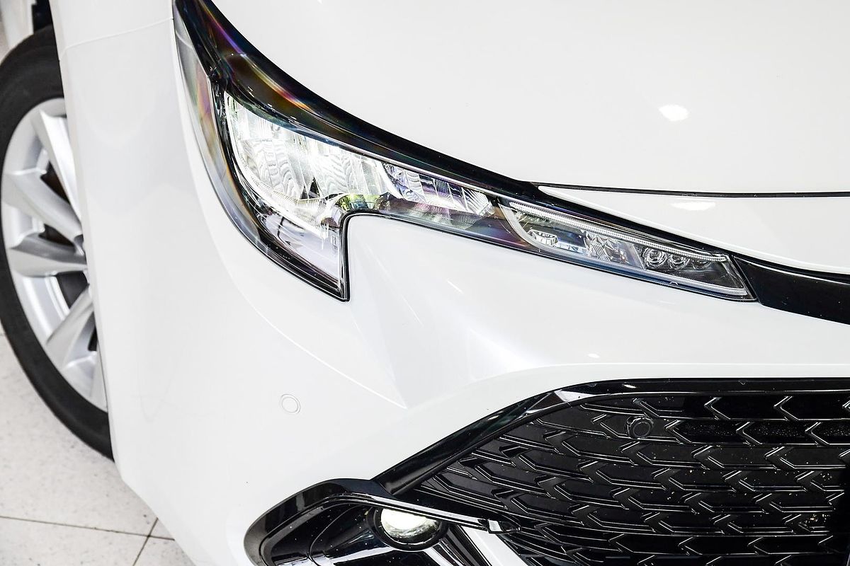 2025 Toyota Corolla SX Hybrid ZWE219R