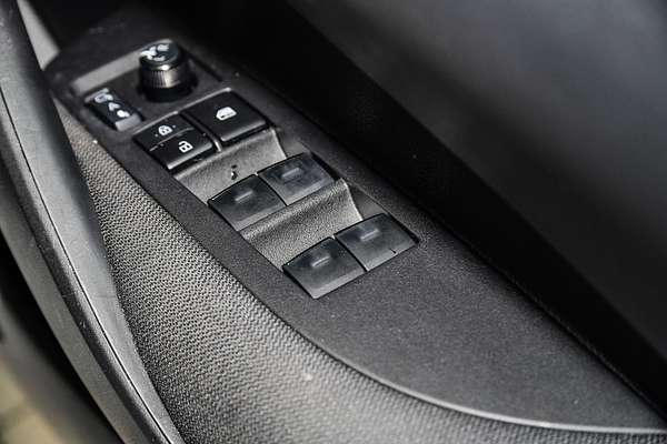 2025 Toyota Corolla SX Hybrid ZWE219R