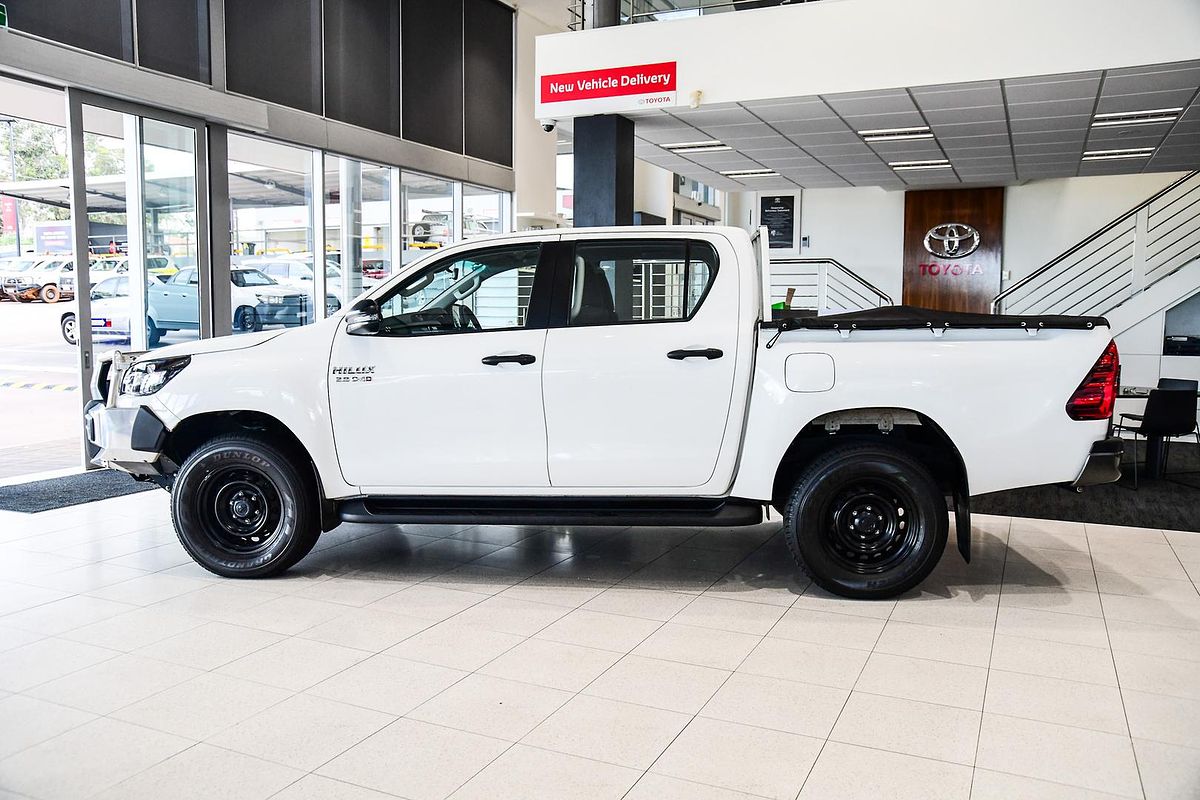 2021 Toyota Hilux SR GUN126R 4X4