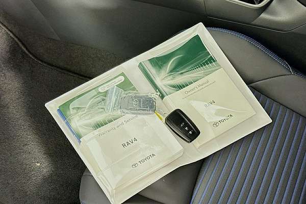 2024 Toyota RAV4 XSE AXAH54R