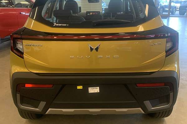 2025 Mahindra XUV3XO AX7L