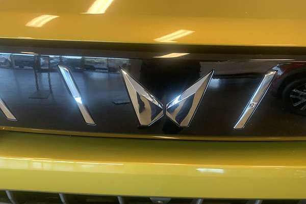 2025 Mahindra XUV3XO AX7L