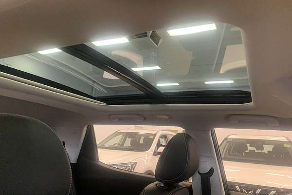 2025 Mahindra XUV3XO AX7L