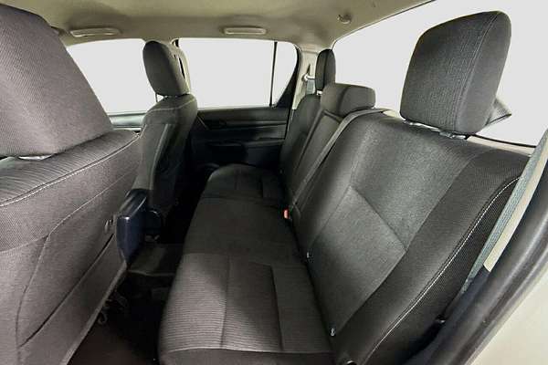 2021 Toyota Hilux SR GUN126R 4X4