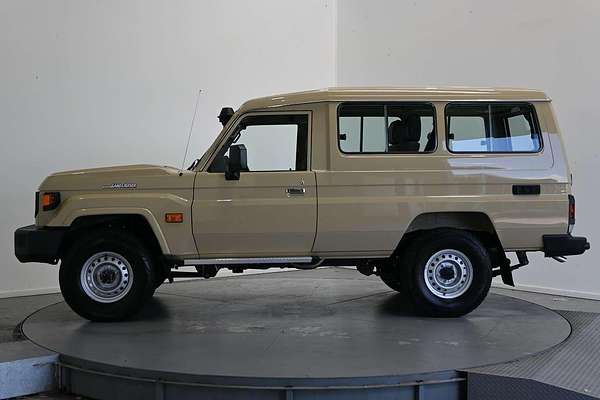 2025 Toyota Landcruiser GXL Troopcarrier GDJL78R