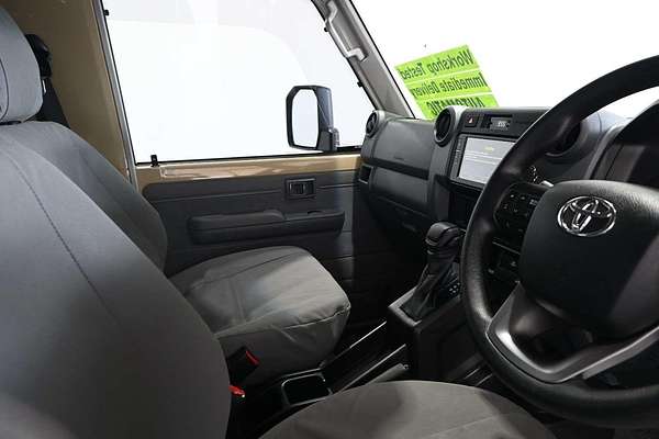 2025 Toyota Landcruiser GXL Troopcarrier GDJL78R