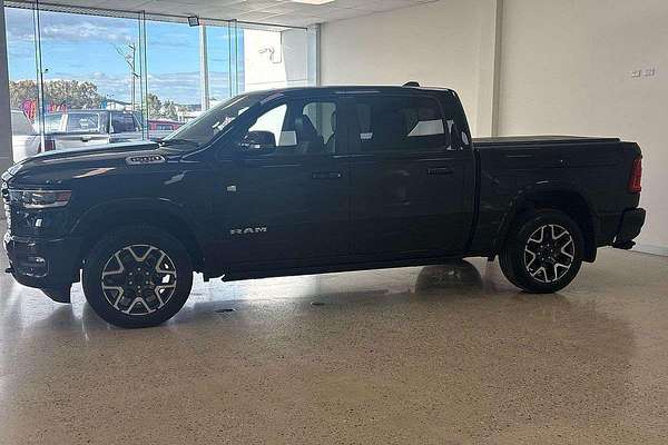 2025 RAM 1500 Laramie Sport Hurricane SO RamBox DT 4X4 SWB