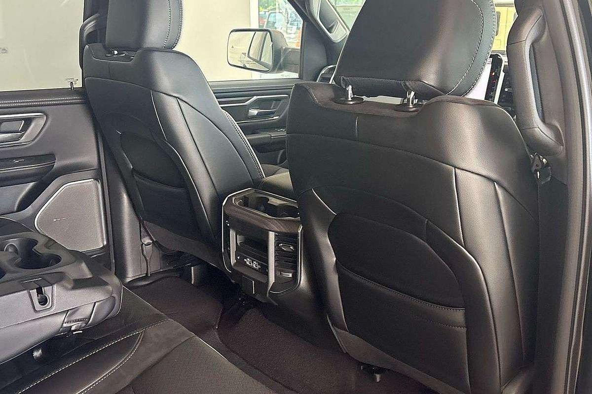 2025 RAM 1500 Laramie Sport Hurricane SO RamBox DT 4X4 SWB