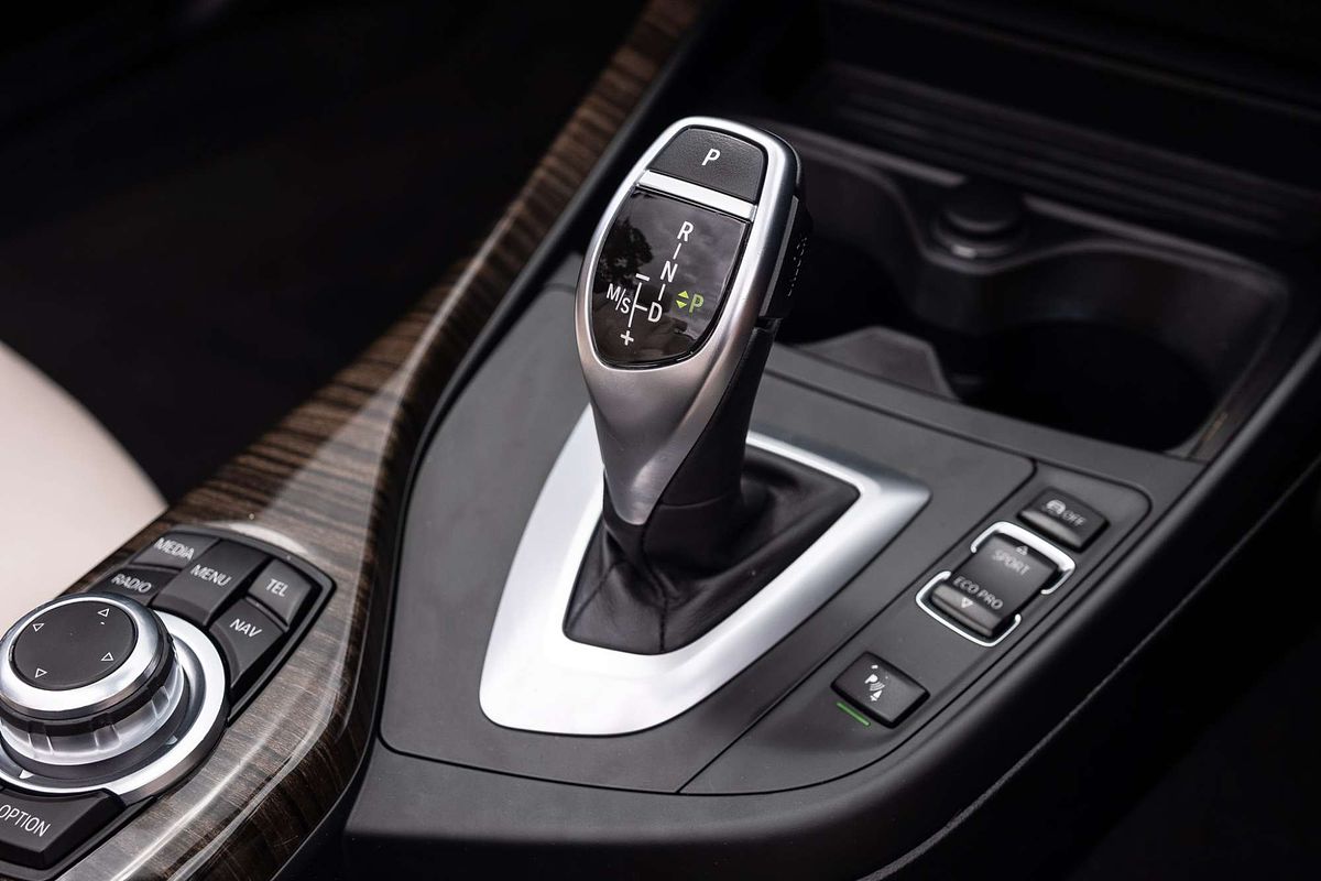 2015 BMW 2 Series 220i M Sport F45