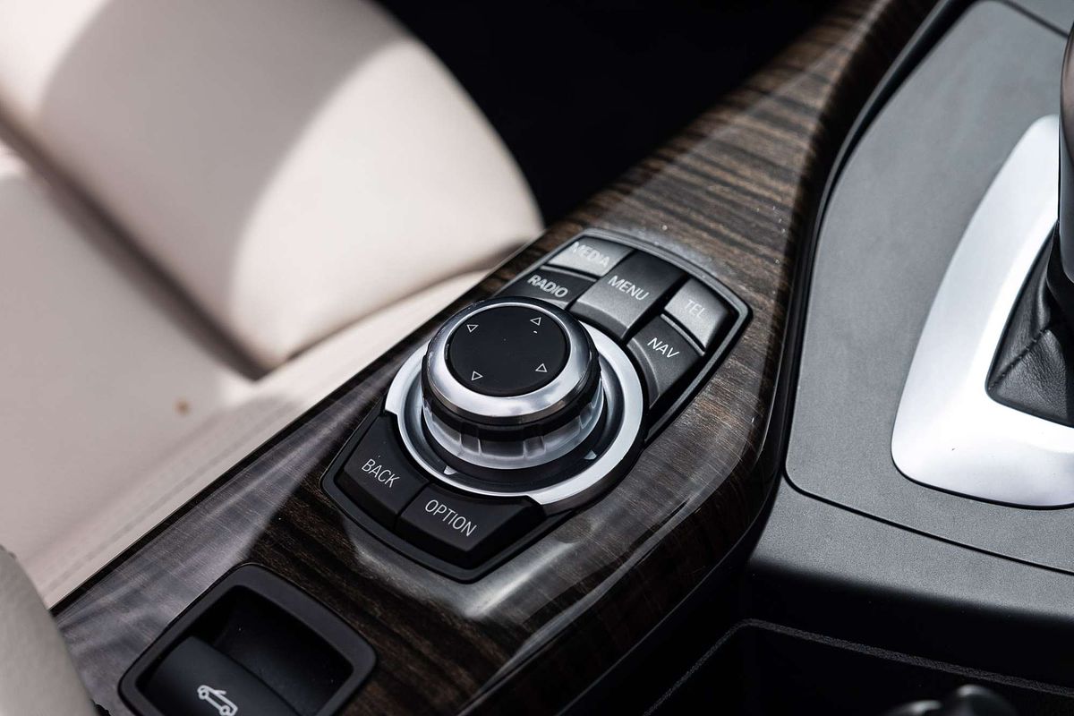 2015 BMW 2 Series 220i M Sport F45