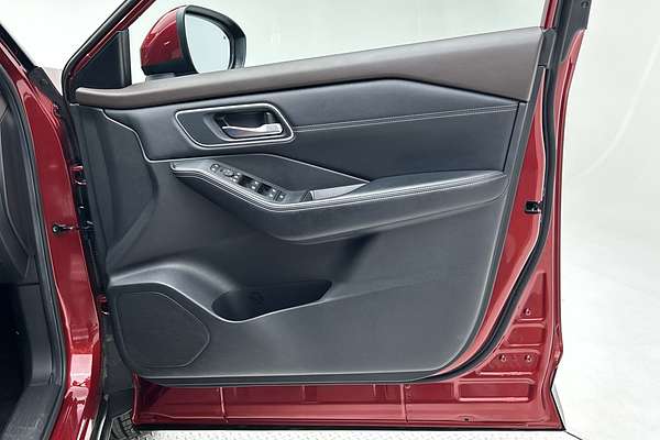 2023 Nissan X-TRAIL ST-L T33