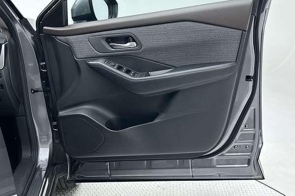 2023 Nissan X-TRAIL ST T33