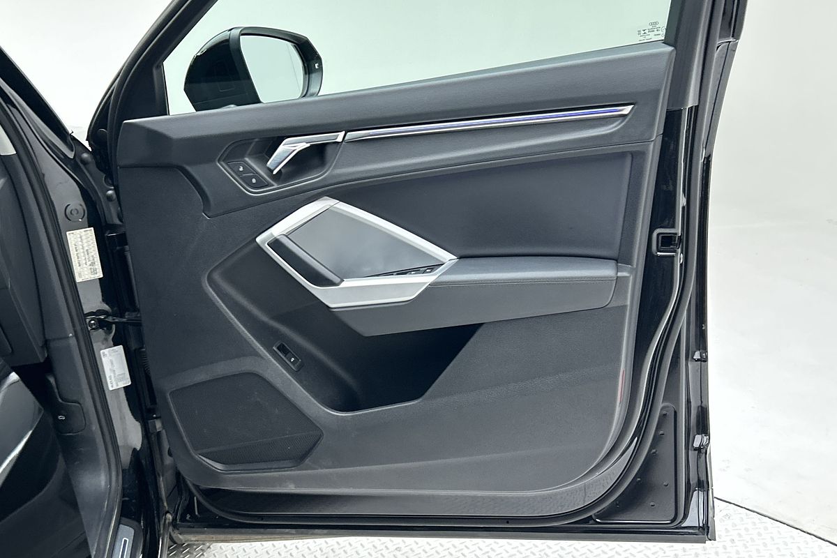 2021 Audi Q3 35 TFSI S line F3