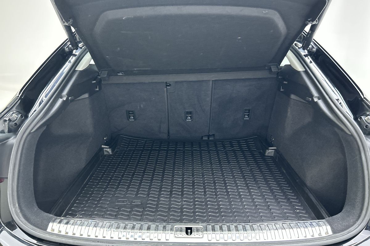 2021 Audi Q3 35 TFSI S line F3