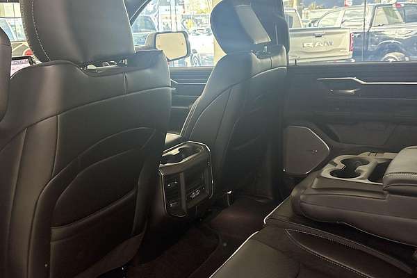 2025 RAM 1500 Laramie Sport Hurricane SO RamBox DT 4X4 SWB