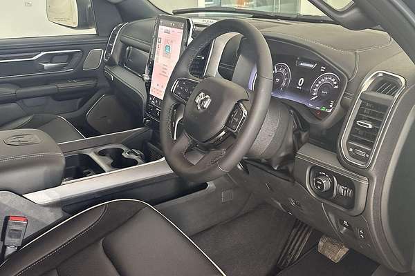 2025 RAM 1500 Laramie Sport Hurricane SO RamBox DT 4X4 SWB