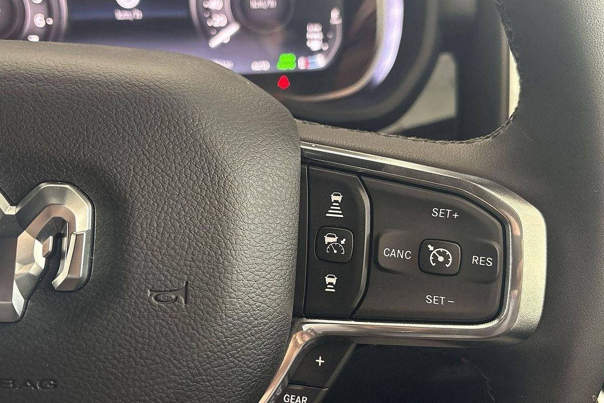 2025 RAM 1500 Laramie Sport Hurricane SO RamBox DT 4X4 SWB