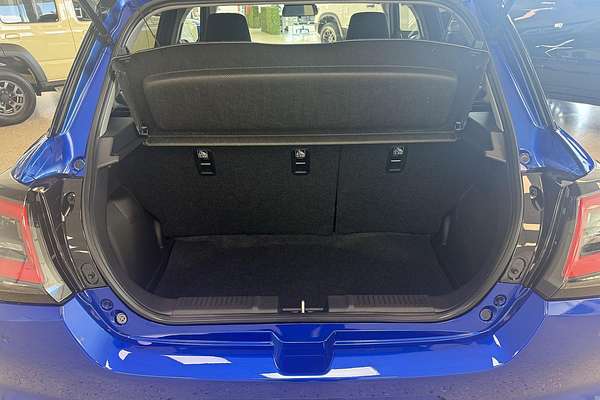 2025 Suzuki Swift Hybrid GLX UZ