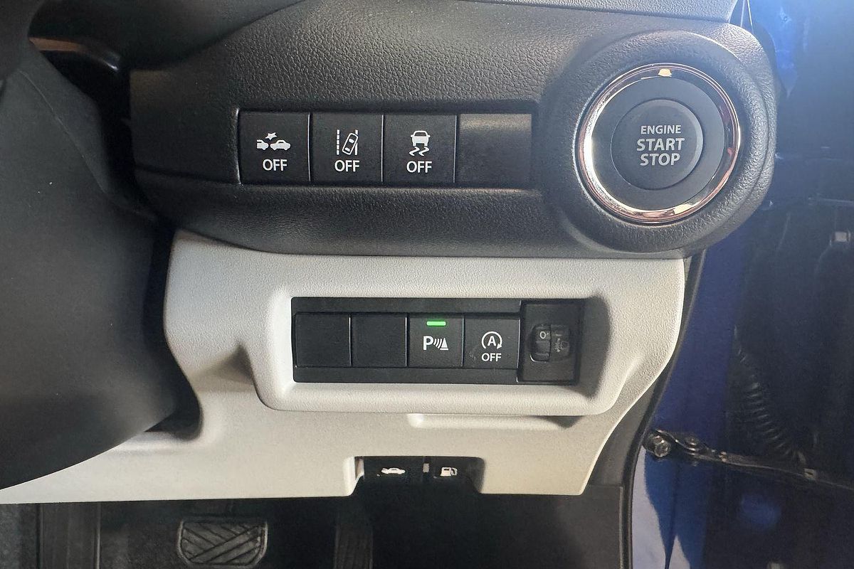 2025 Suzuki Swift Hybrid GLX UZ