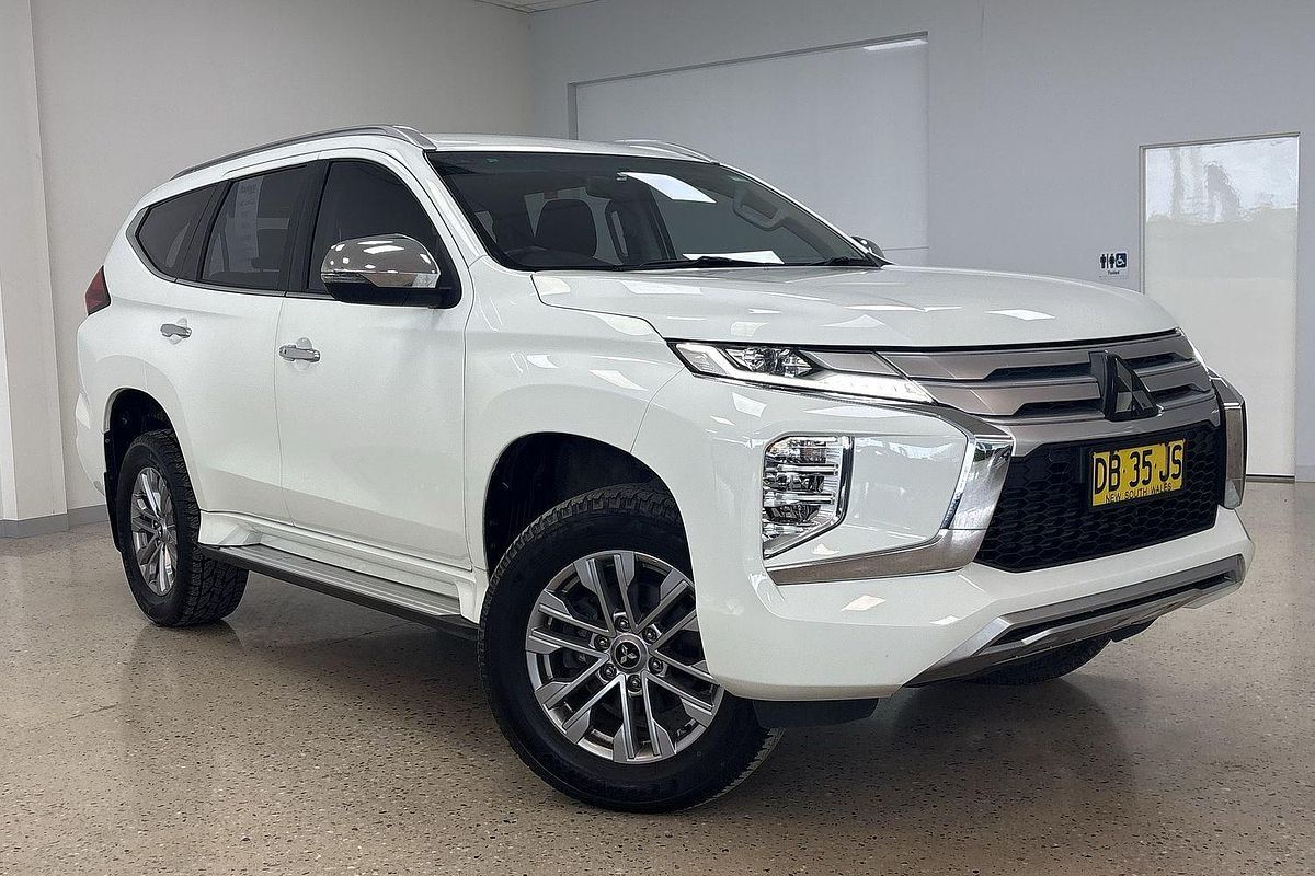 2021 Mitsubishi Pajero GLX NX