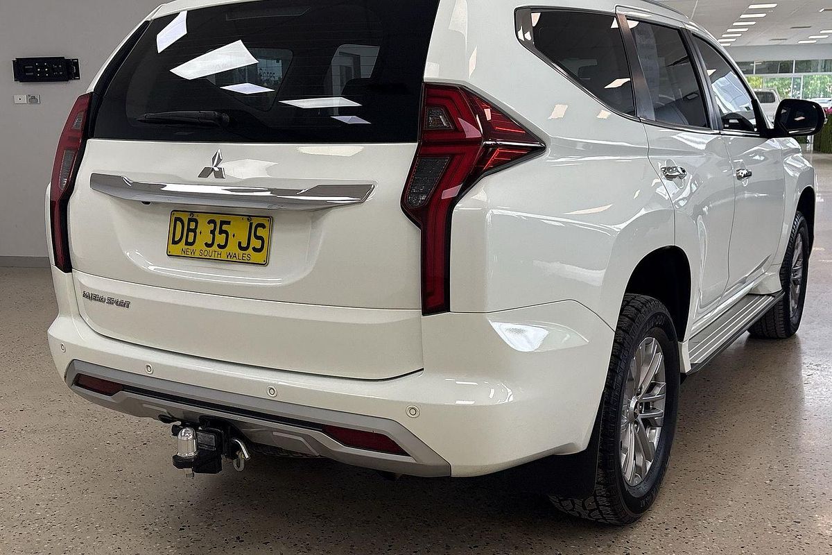 2021 Mitsubishi Pajero GLX NX