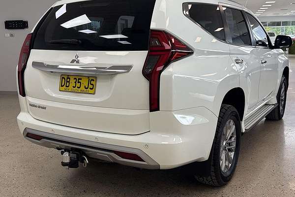 2021 Mitsubishi Pajero GLX NX