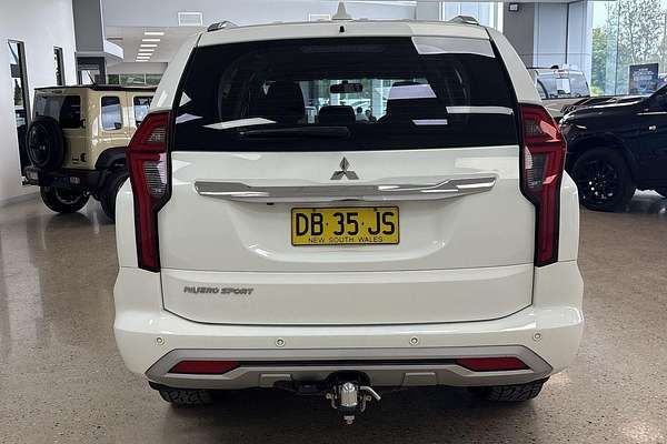 2021 Mitsubishi Pajero GLX NX