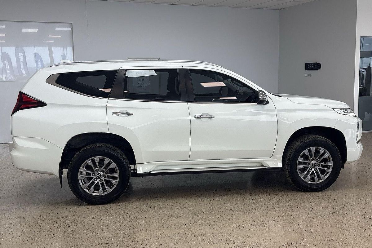 2021 Mitsubishi Pajero GLX NX