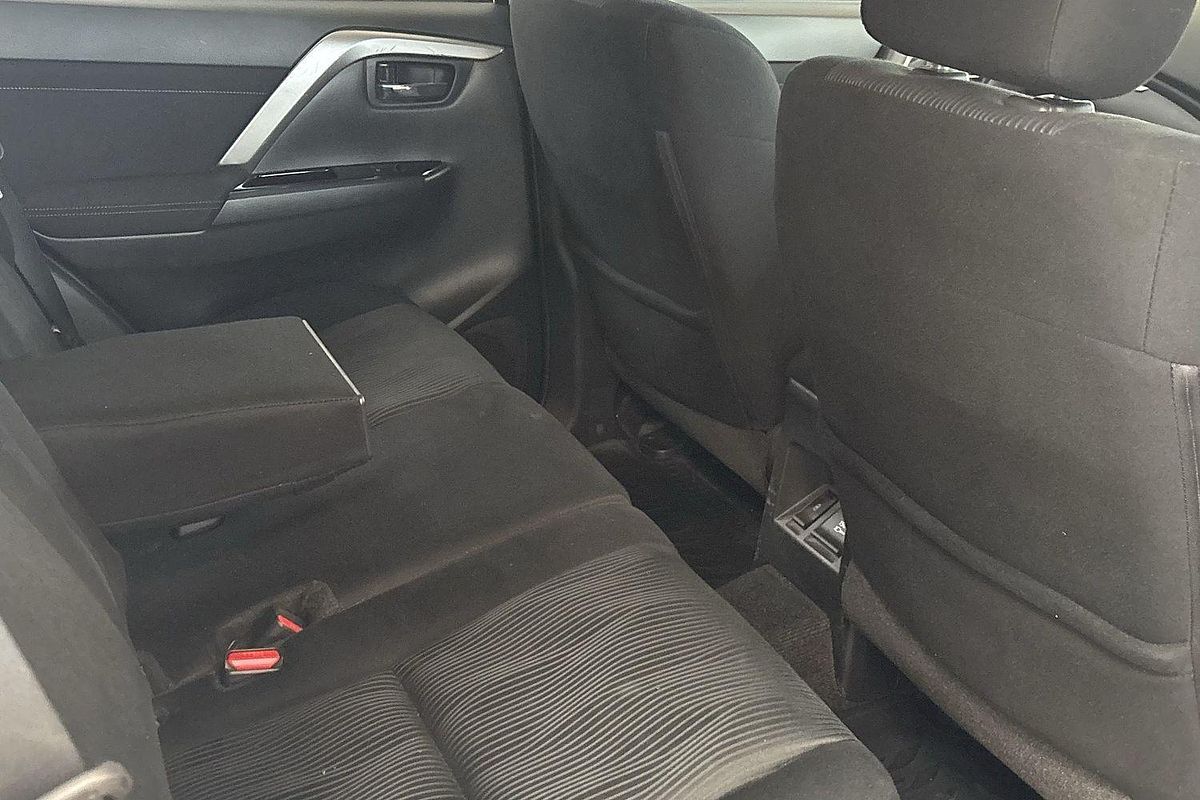 2021 Mitsubishi Pajero GLX NX