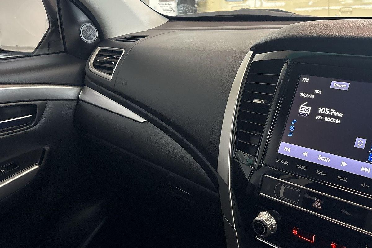 2021 Mitsubishi Pajero GLX NX