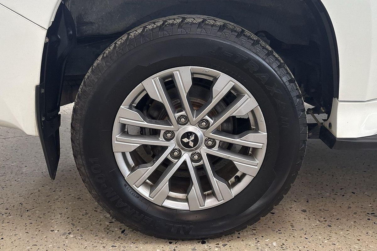 2021 Mitsubishi Pajero GLX NX