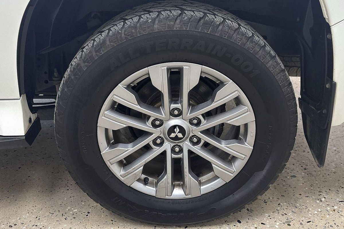 2021 Mitsubishi Pajero GLX NX