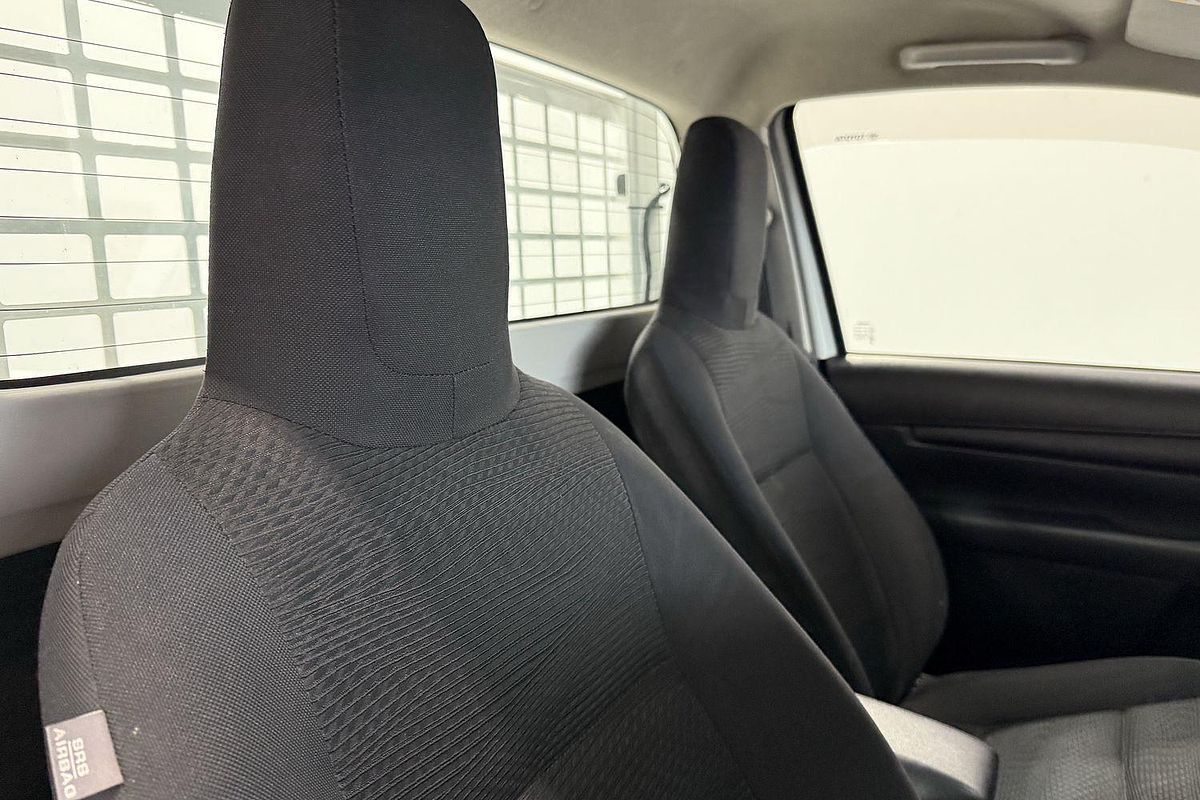 2016 Toyota Hilux SR GUN126R 4X4