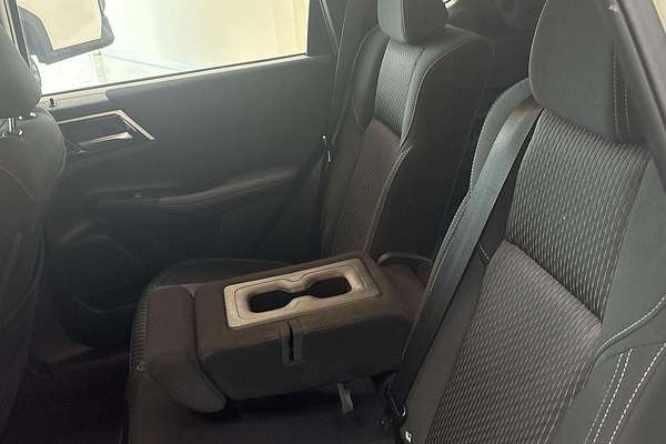 2022 Mitsubishi Outlander ES ZM