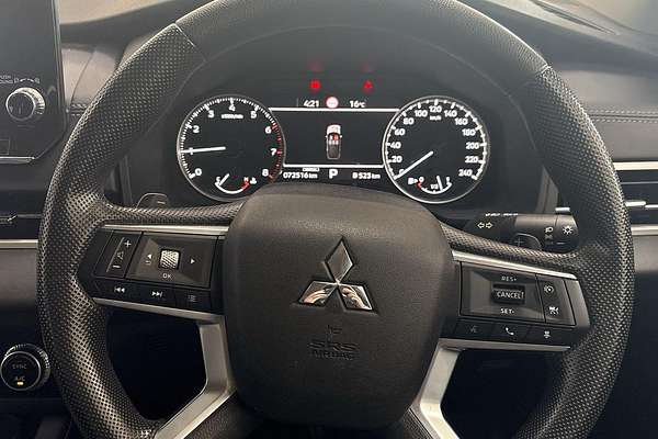 2022 Mitsubishi Outlander ES ZM