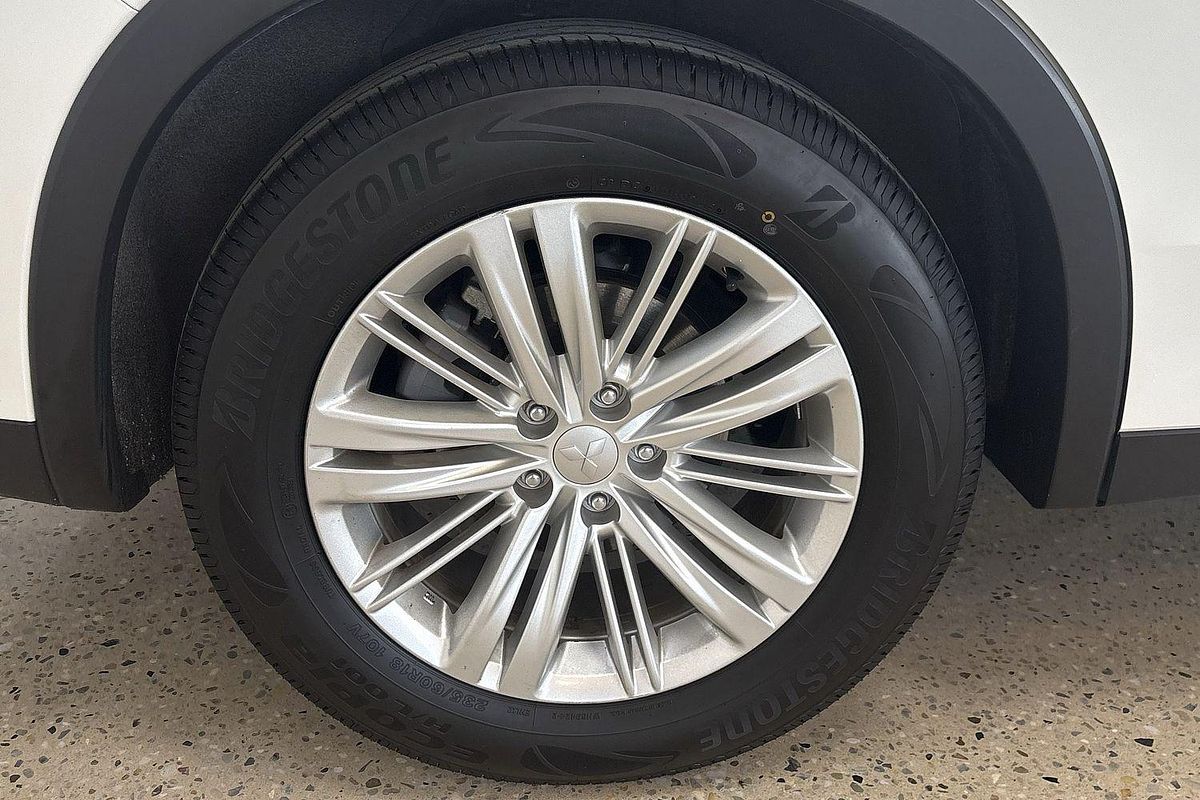 2022 Mitsubishi Outlander ES ZM