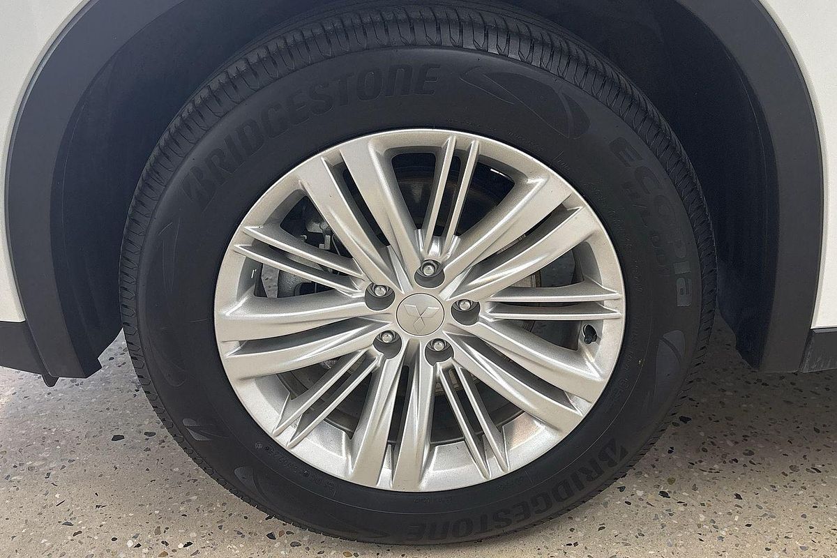 2022 Mitsubishi Outlander ES ZM