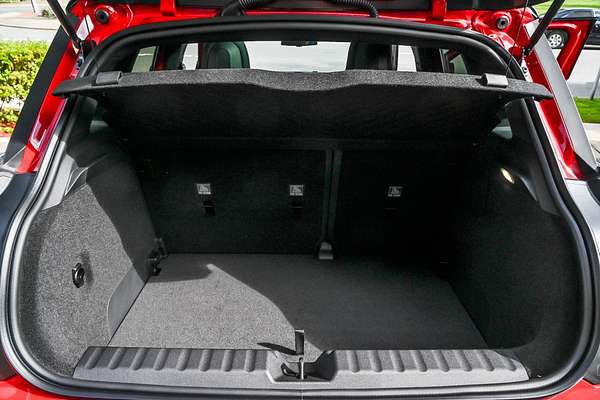 2025 MINI Aceman SE Favoured J05