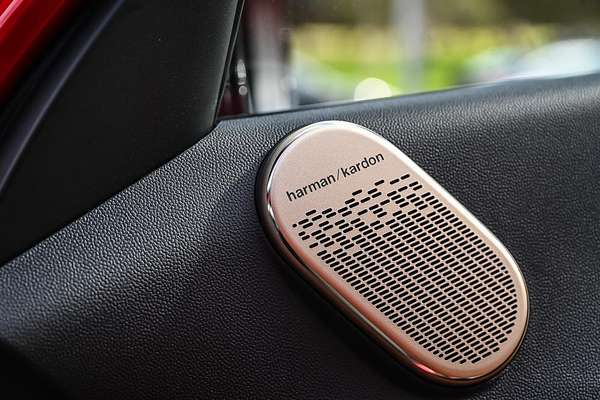 2025 MINI Aceman SE Favoured J05