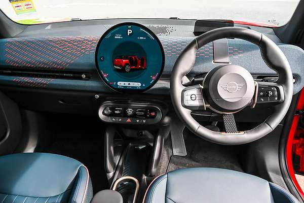 2025 MINI Aceman SE Favoured J05