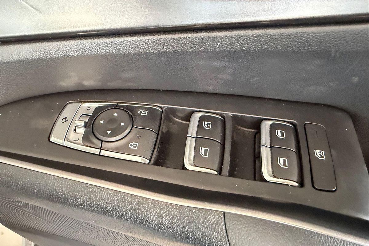 2022 Kia Sorento S MQ4