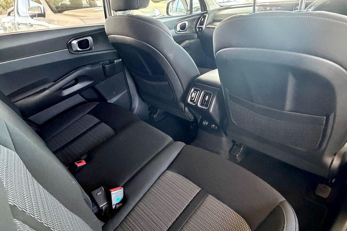 2022 Kia Sorento S MQ4