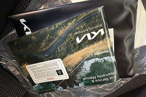 2022 Kia Sorento S MQ4