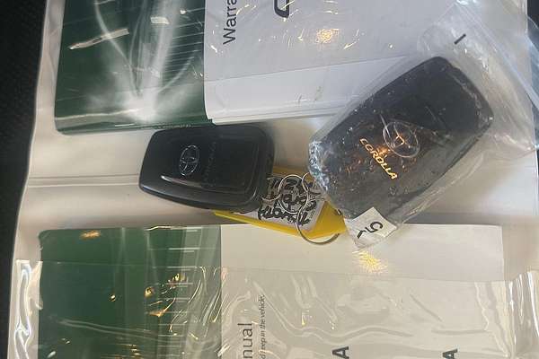 2020 Toyota Corolla ZR Hybrid ZWE211R