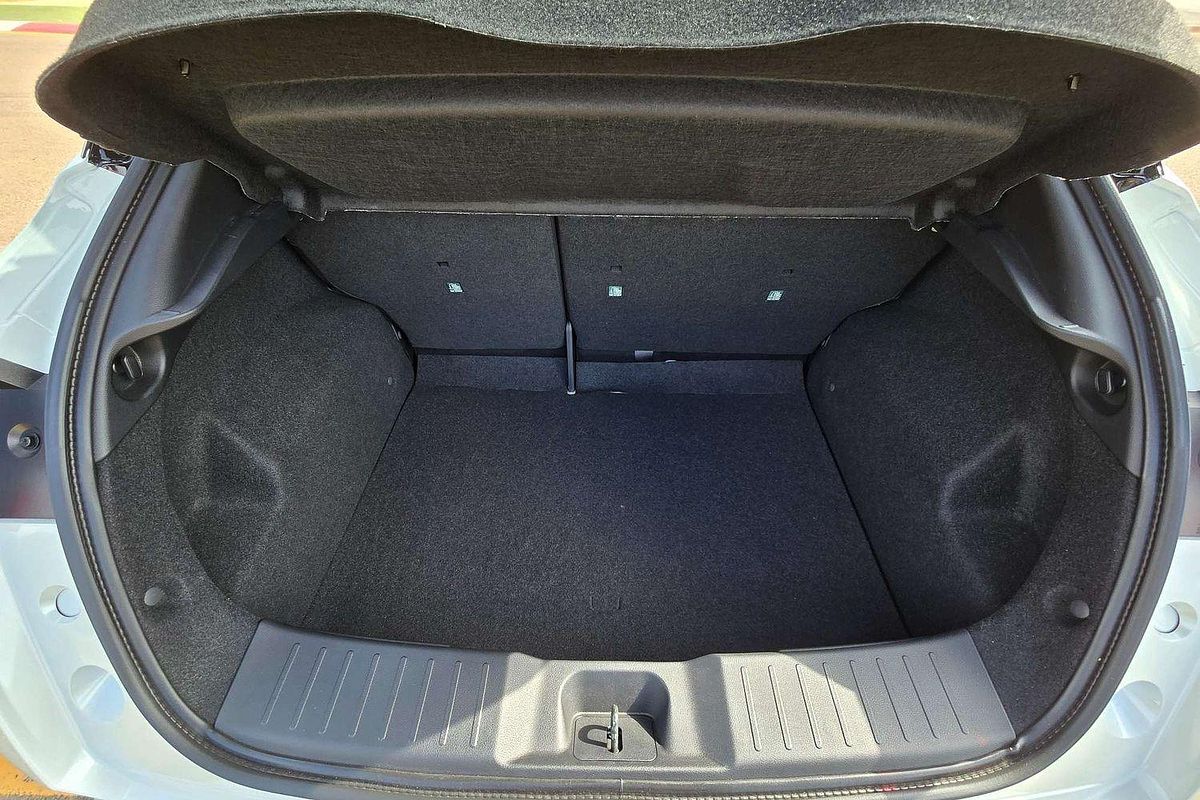 2024 Nissan JUKE ST-L F16